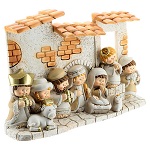 krippenhauschen aus harz mit 10 figuren fur kinder 10x15 cm (1)