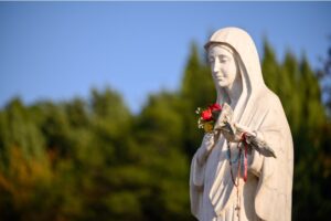 Erscheinungen von Maria Rosa Mistica und ihr Heiligtum in Fontanelle