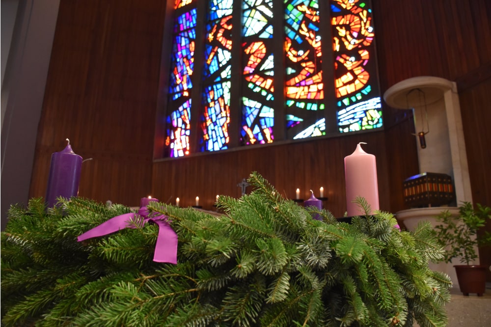 Der Adventskranz in der Kirche: 10 Kuriositäten